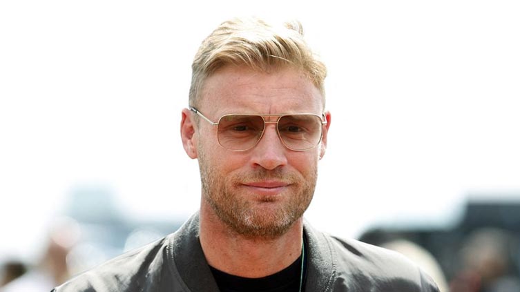 Cricketer Flintoff's injuries not life-threatening after 'Top Gear' crash