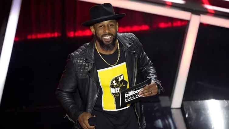 Stephen 'tWitch' Boss, 'Ellen' show's dancing DJ, dies at 40