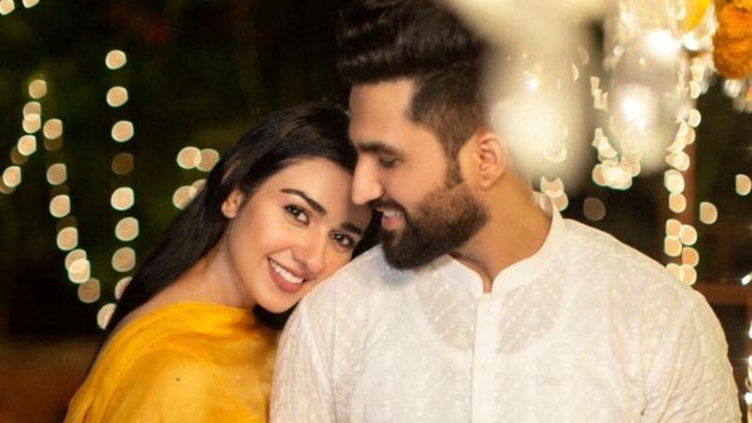 Sarah Khan, husband attract interest with flashy photos