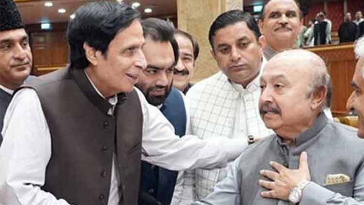 Situation at fever pitch amid PML-N plan to table no-trust motion against Punjab CM, speaker