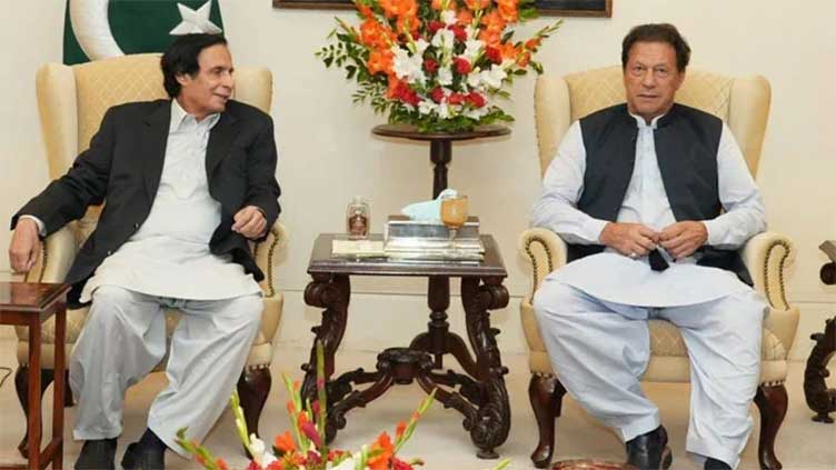 Imran Khan consults PML-Q bigwigs ahead of public event