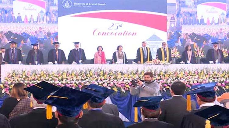 2,176 graduates get degrees at UCP's 25th convocation