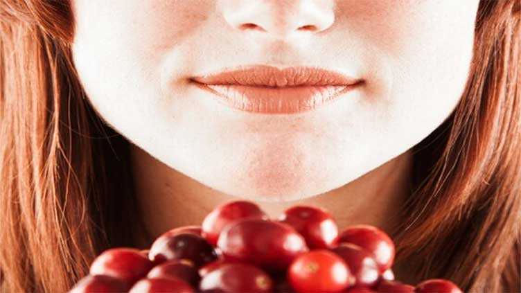 Scientists develop anti-microbial lipstick from cranberry
