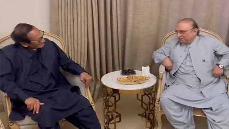 Zardari-Shujaat meeting held amid frantic activities