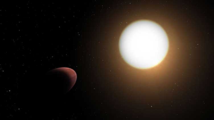 Alien planet found orbiting towards its end