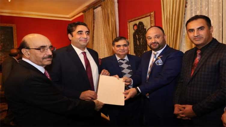 FM lauds contribution of Pakistani-American community