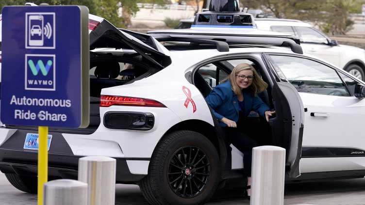 Phoenix airport 1st to offer self-driving ride service Waymo