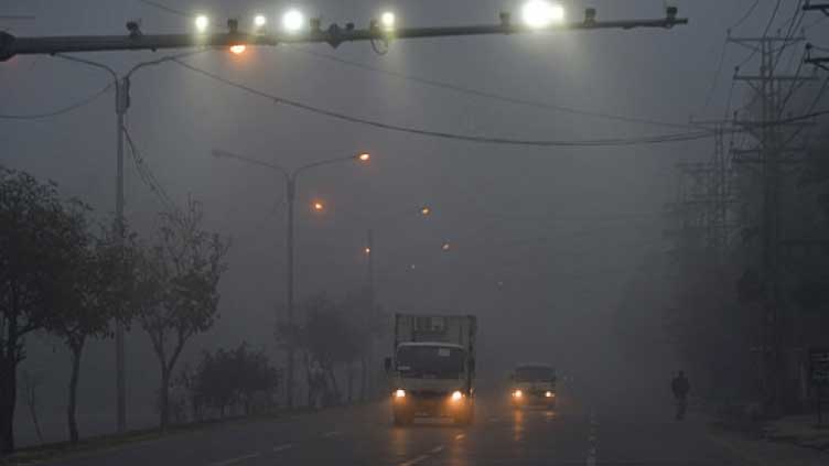 Impenetrable fog descends on Punjab