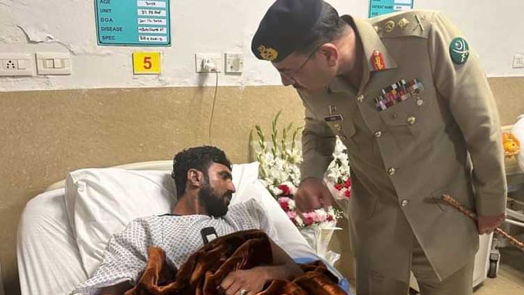 COAS appreciates high morale of injured soldiers, officers of Bannu operation