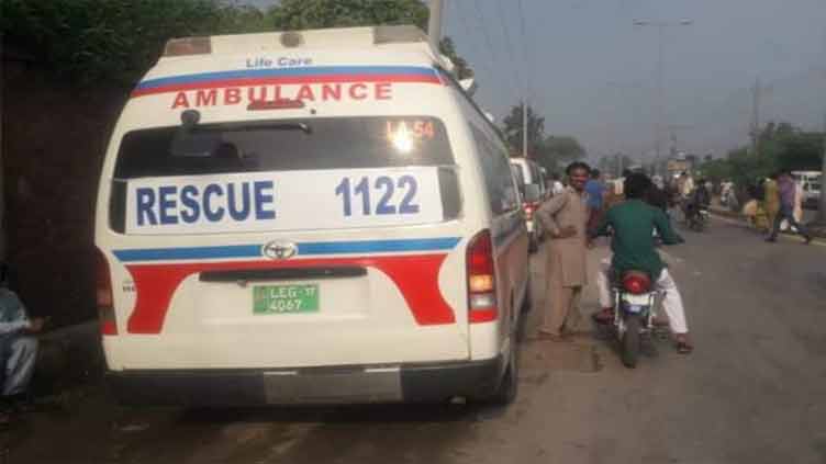 Mob torches dumper after fatal accident in Sargodha