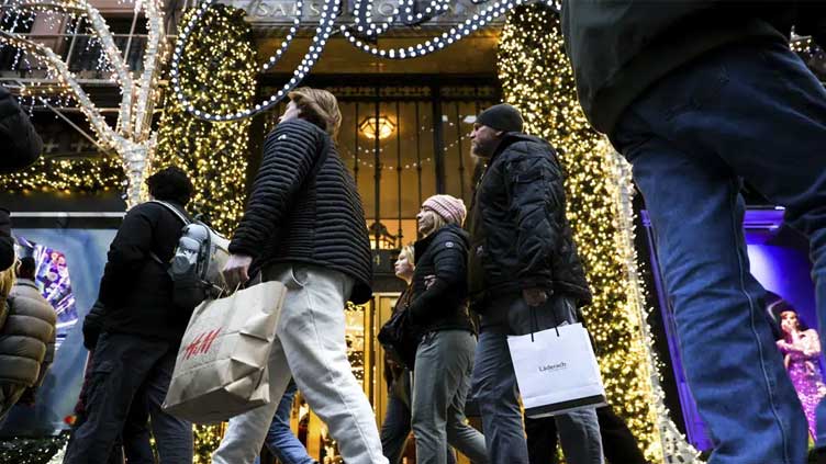Holiday procrastinators are back in force. Blame inflation.