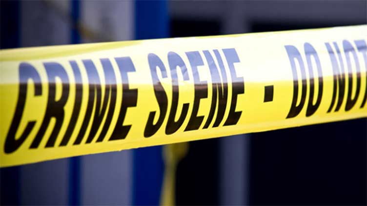 Robbers shoot teenage girl in house robbery 