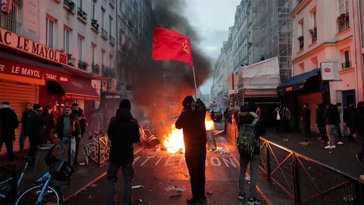 Kurdish protesters clash with police after Paris shooting