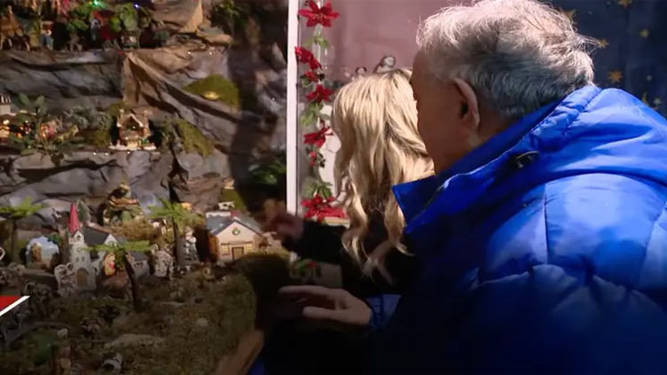 Rhode Island man's nativity scene features more than 400 pieces