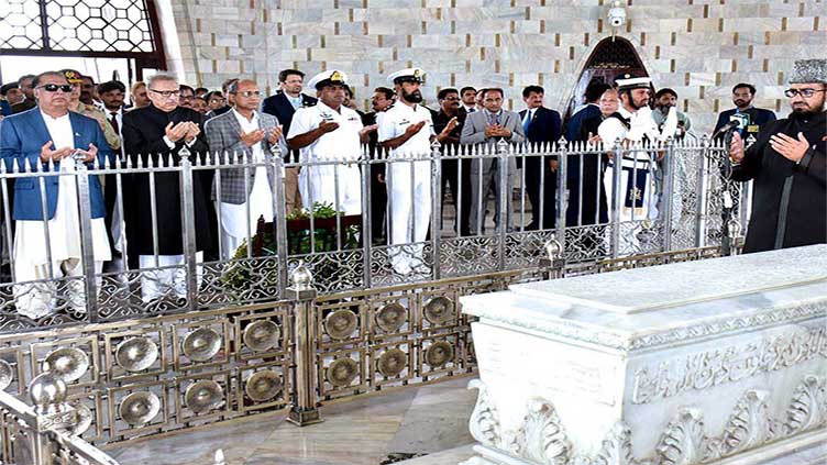 President visits Quaid's mausoleum, pays tribute