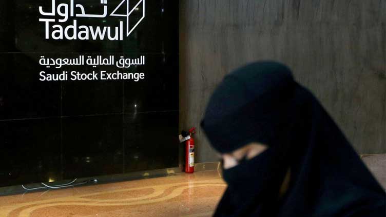  Saudi ends higher on oil prices, most Gulf markets in red