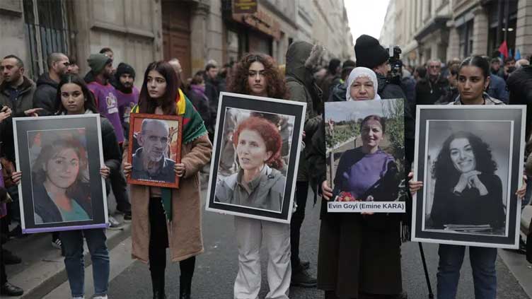  Kurds hold march of mourning after Paris shooting kills three
