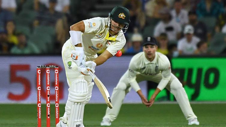 Emotional Warner grabs ton in 100th test, Australia 231-2