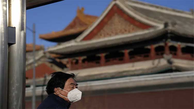 Foreign firms: China 'turns corner' by ending quarantine