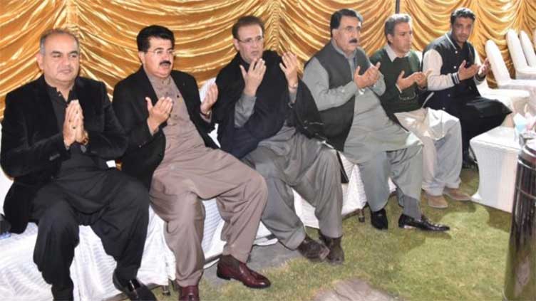 Sanjrani pays condolence visit to Senator Dr Humayun's family in Islamabad