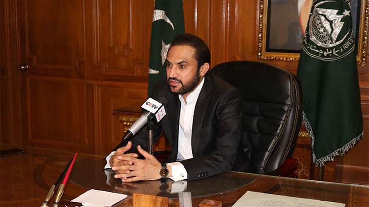 Bizenjo pays homage to Benazir Bhutto