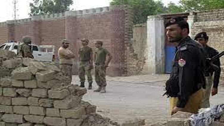 DI Khan: Four officials injured as terrorists target check post