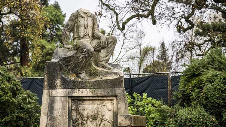 Northern California statue of meat-packing magnate beheaded