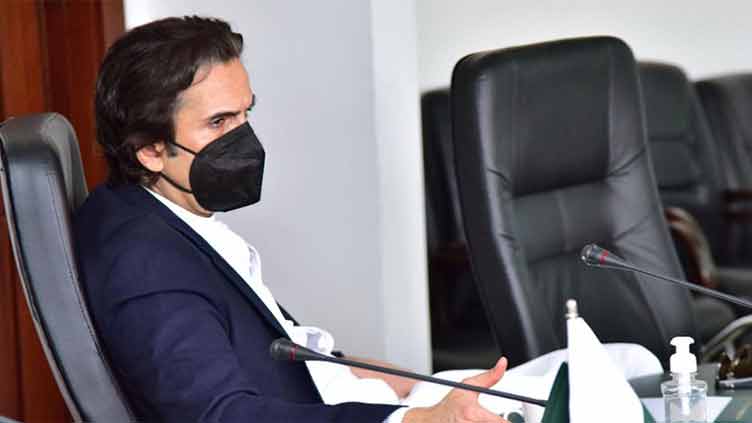 Khusro emphasizes on improving manufacturing base of various industrial sectors