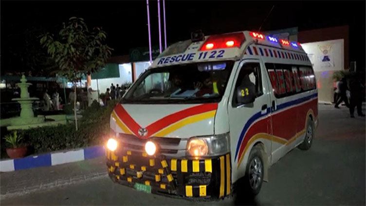 Three killed in truck, rickshaw collision in Kasur