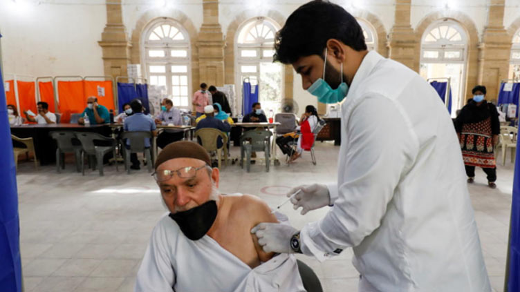 Pakistan administers highest vaccine doses in 24 hours