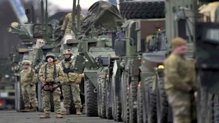 British envoy in Moscow to try to ease Ukraine crisis