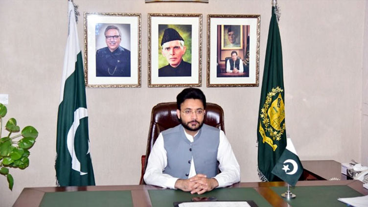 Hydropower to reach 20800 MW after completion of 10 under construction dams: Farrukh