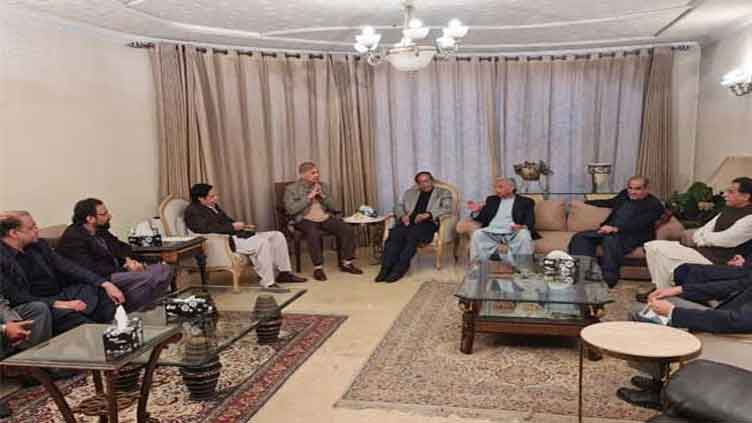 Shehbaz meets Ch Shujaat, requests for cooperation on no-confidence
