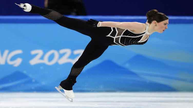 Despite loosening rules, few women figure skaters pick pants