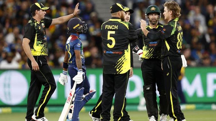 Untroubled Australia crush Sri Lanka by six wickets in fourth T20