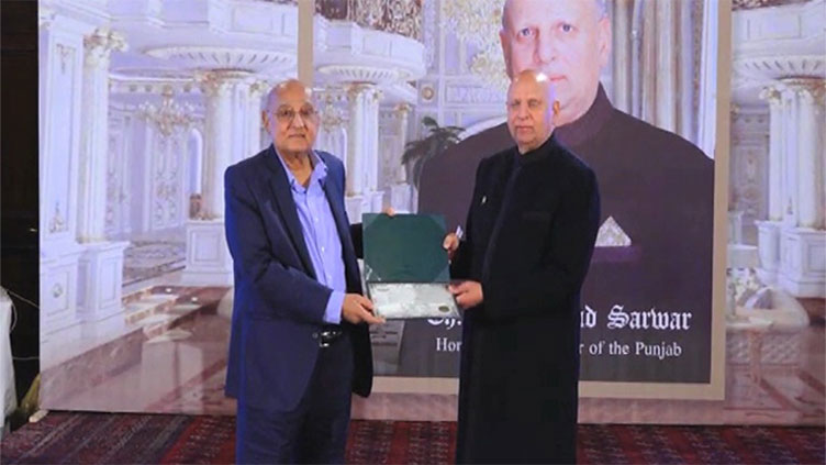 Governor Punjab conferes Governor Awards on 30 personalities