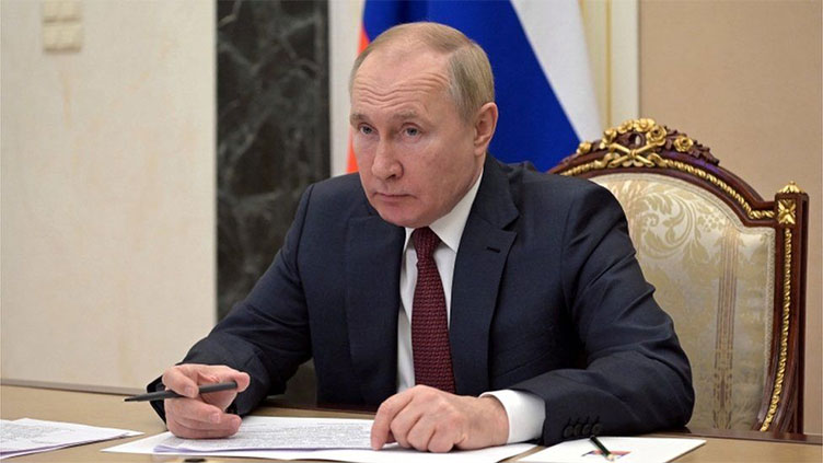 War fears mount as Putin to oversee drills, Zelensky to meet allies