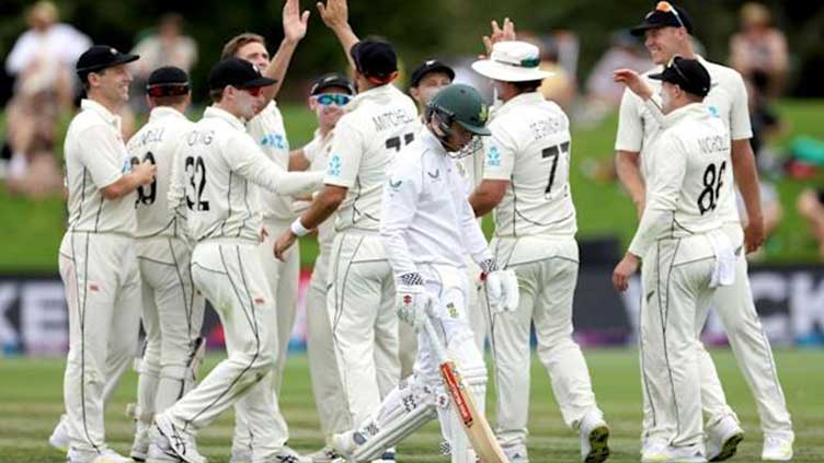 New Zealand crush South Africa to win first Test