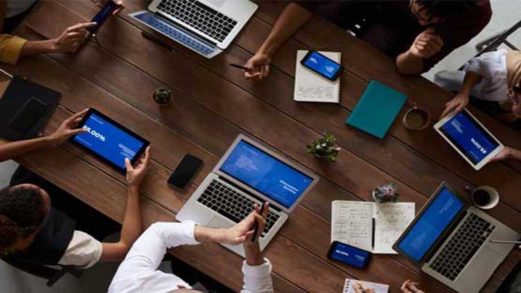 Usman Dar announces to initiate third batch of free high-tech courses for youngsters