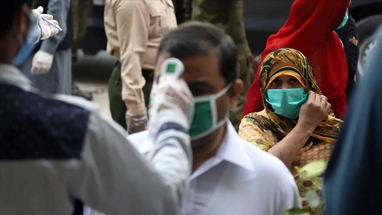 Coronavirus positivity rate in Karachi reaches 45.14pc