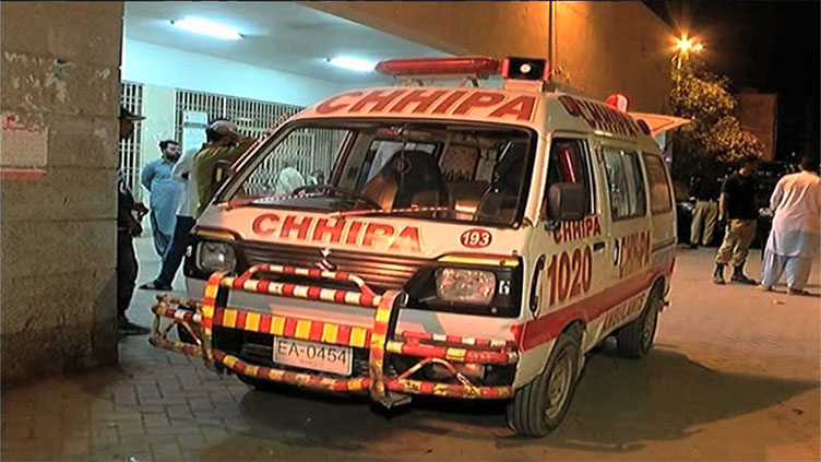 Two killed in road mishap in Karachi