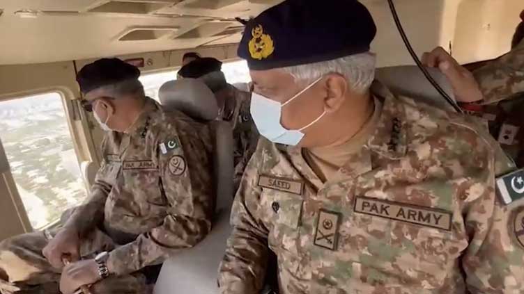 COAS reviews impact of urban flooding due to rain in Karachi 