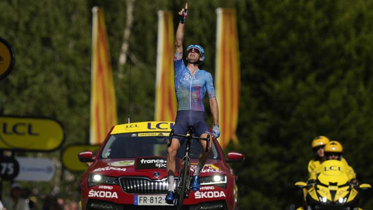 Houle takes emotional Tour stage win, Vingegaard keeps lead