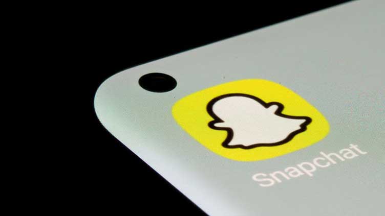 Snap shares plunge 25% as economy, fierce competition slow revenue growth