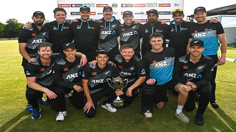 Phillips leads New Zealand to T20 series sweep of Ireland