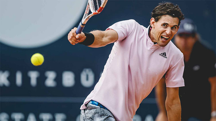 Thiem battles into Generali Open quarter-finals