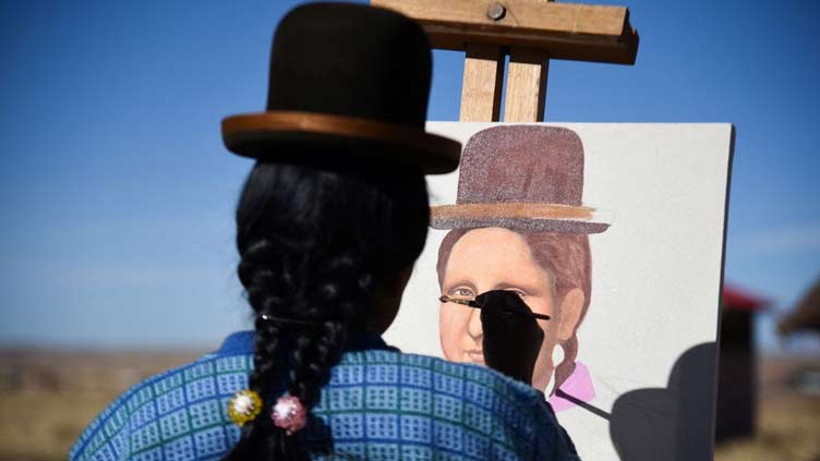 Cholita Mona Lisa: Bolivian artist gives famed portrait indigenous makeover