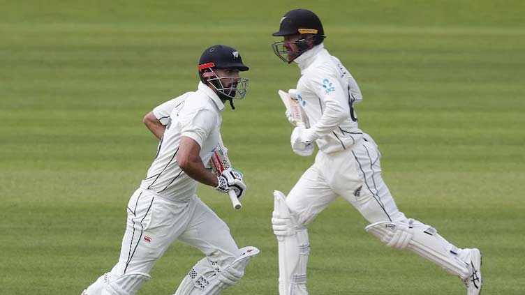 Mitchell and Blundell put New Zealand on top against England