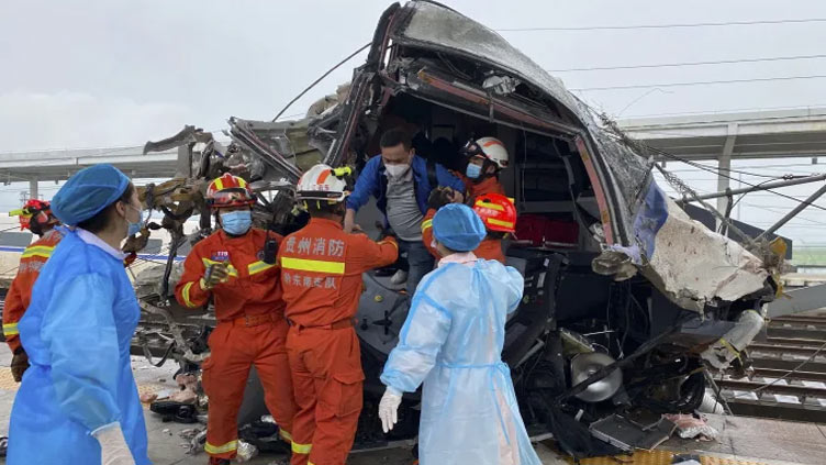 Train driver killed in China high-speed rail crash