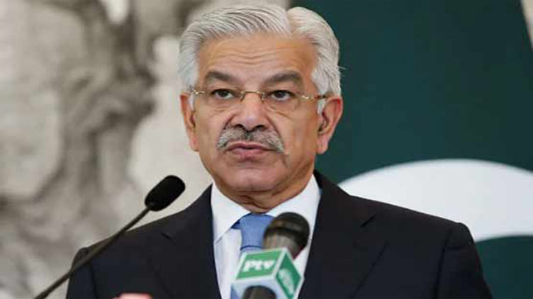 Khawaja Asif suggests cut in weekly working days